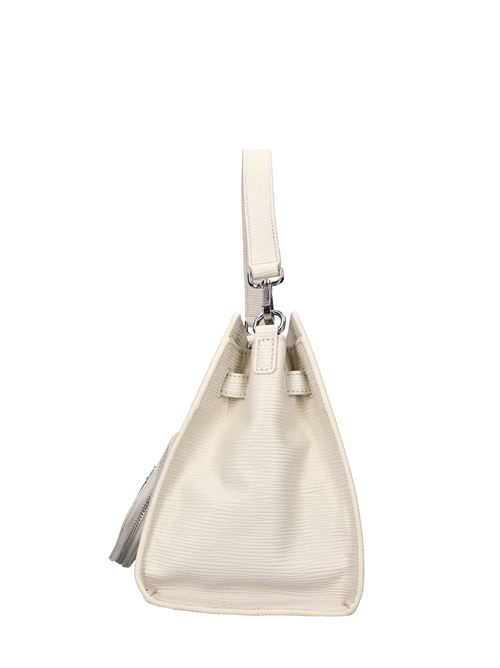  LA CARRIE | 151M-TE-23-SYNAVORIO